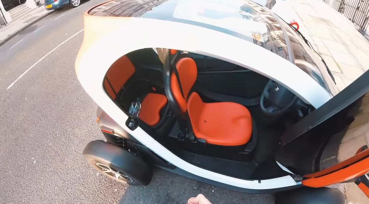 Czy Renault Twizy to dobra alternatywa do skutera lub